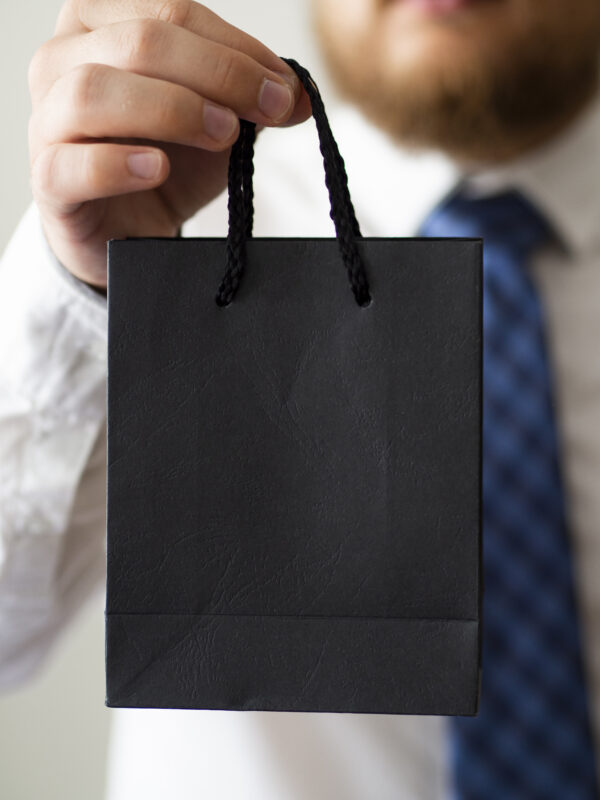 Bolsas en Bond 115g / 1x0 / 10x14x4cm / 500Unds / 100% Ecológica